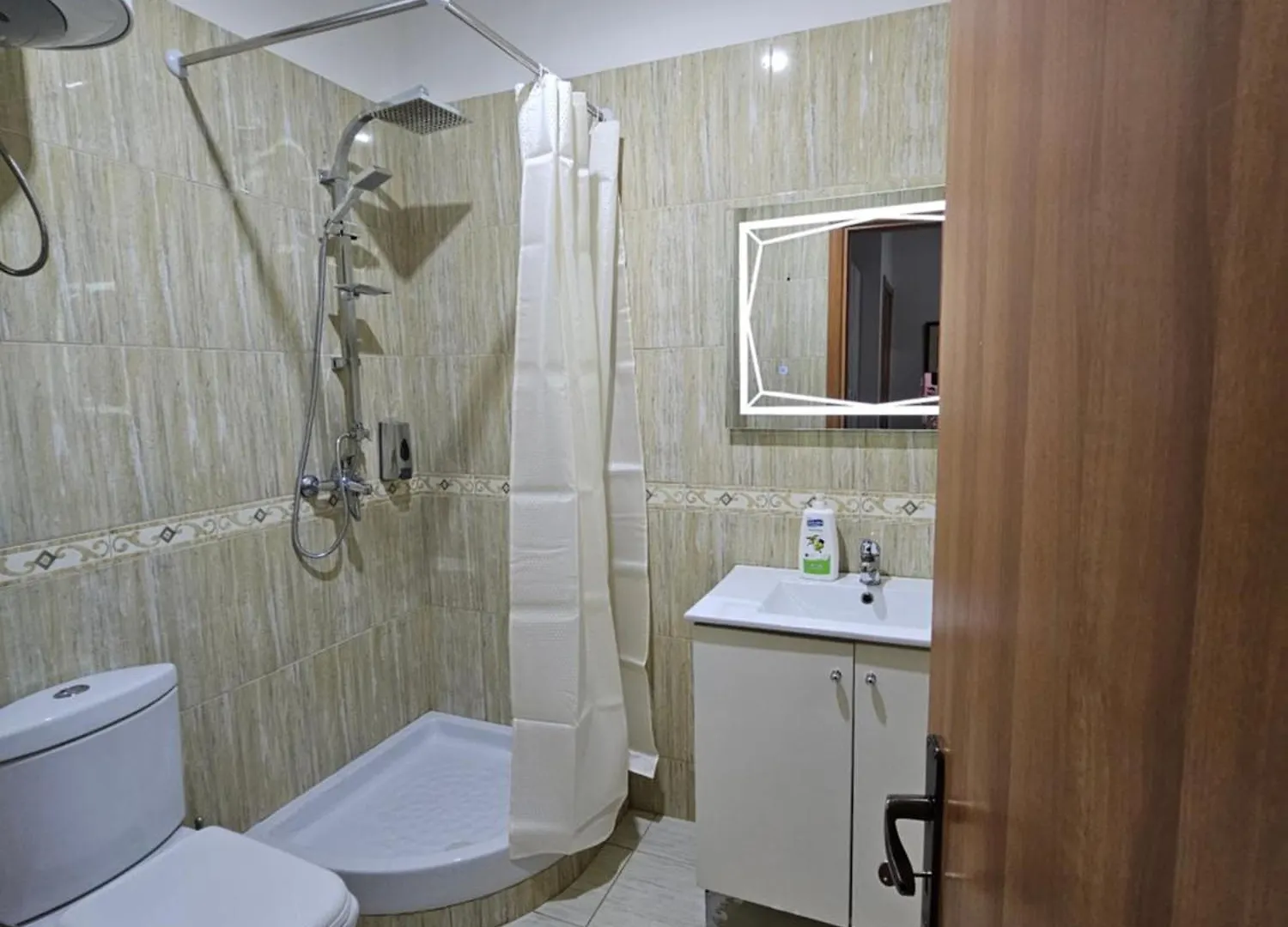 Xplore Xpress • Center Apartment Tirana 0*,  Albania